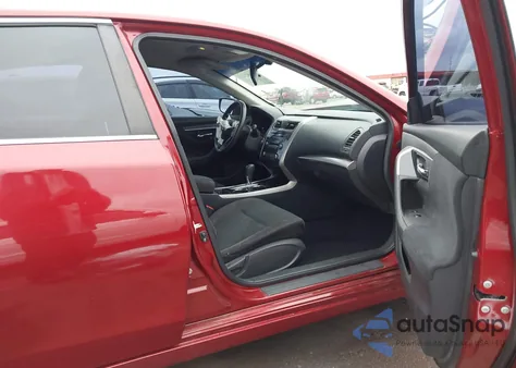 2014 Nissan Altima 2.5/2.5 S/2.5 Sl/2.5 Sv z USA, uszkodzony, nr VIN 1N4AL3AP7EC405468